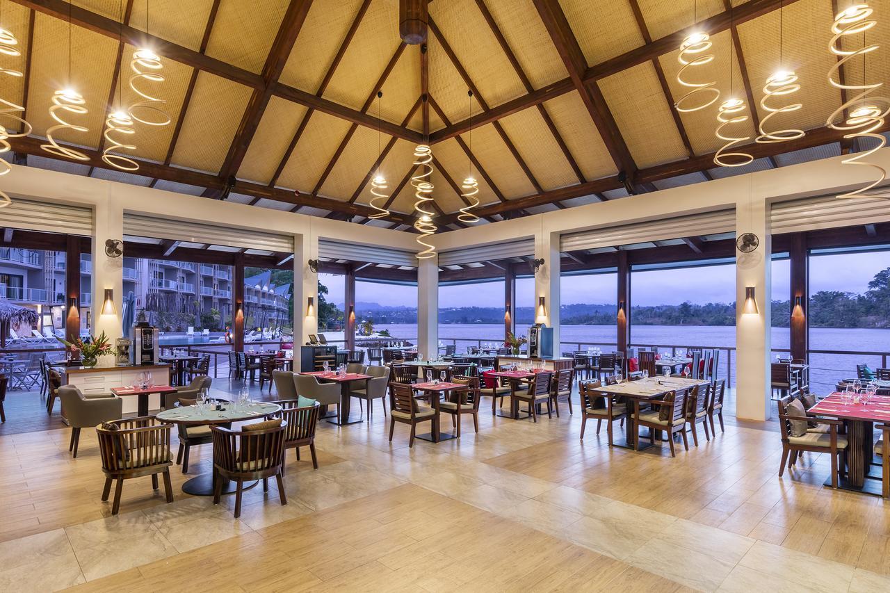 Ramada Resort By Wyndham Порт-Вила Экстерьер фото