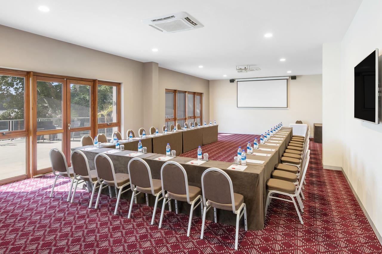 Ramada Resort By Wyndham Порт-Вила Экстерьер фото