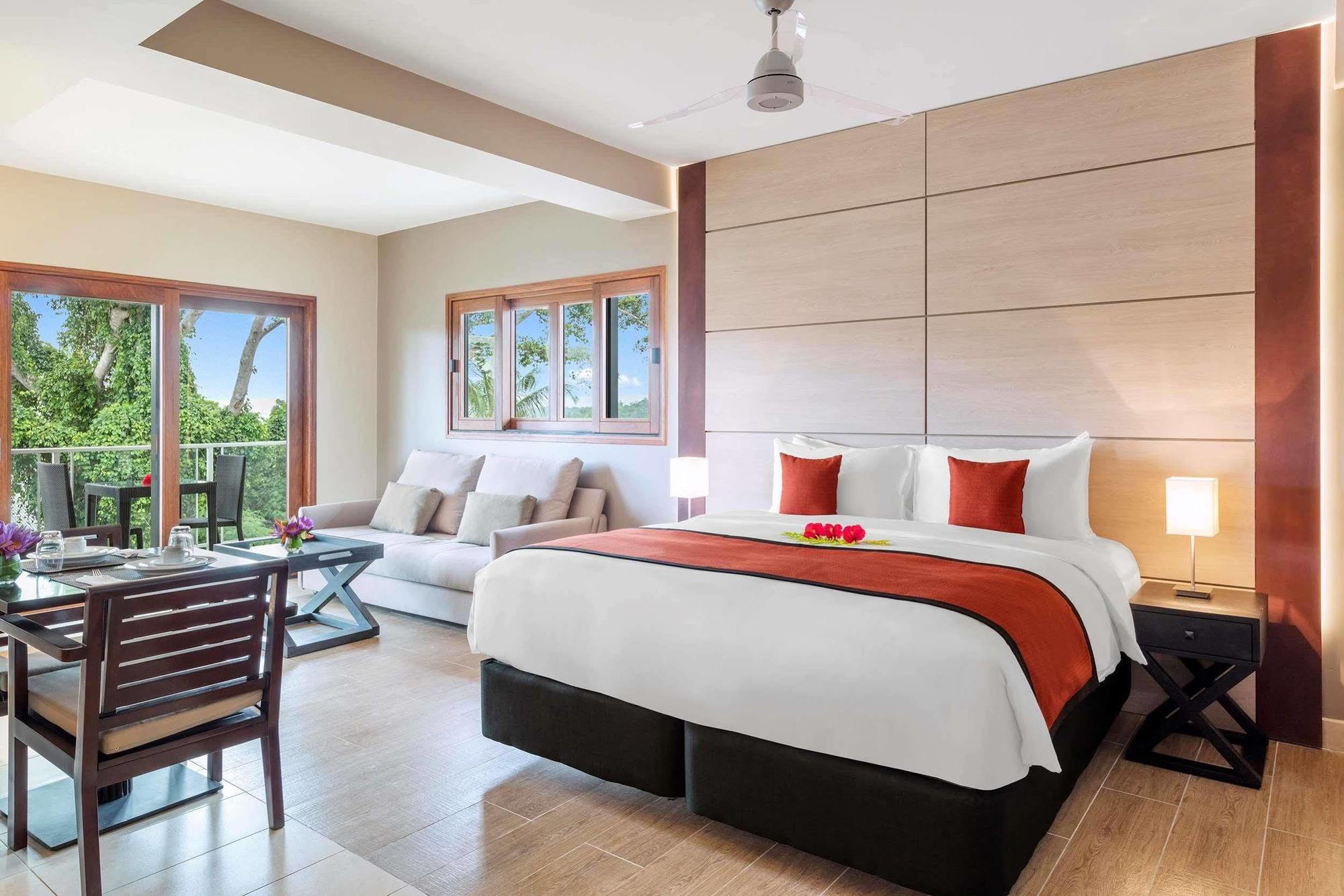 Ramada Resort By Wyndham Порт-Вила Экстерьер фото