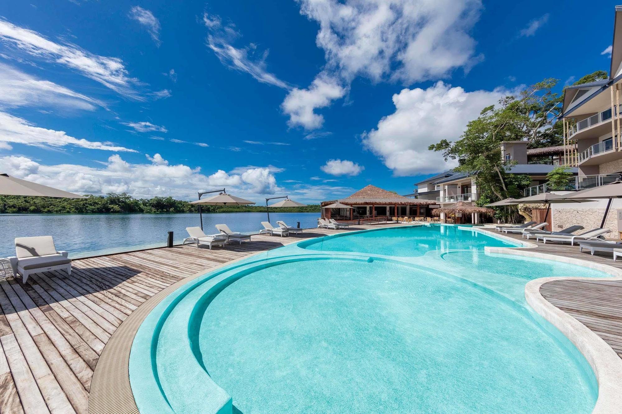 Ramada Resort By Wyndham Порт-Вила Экстерьер фото