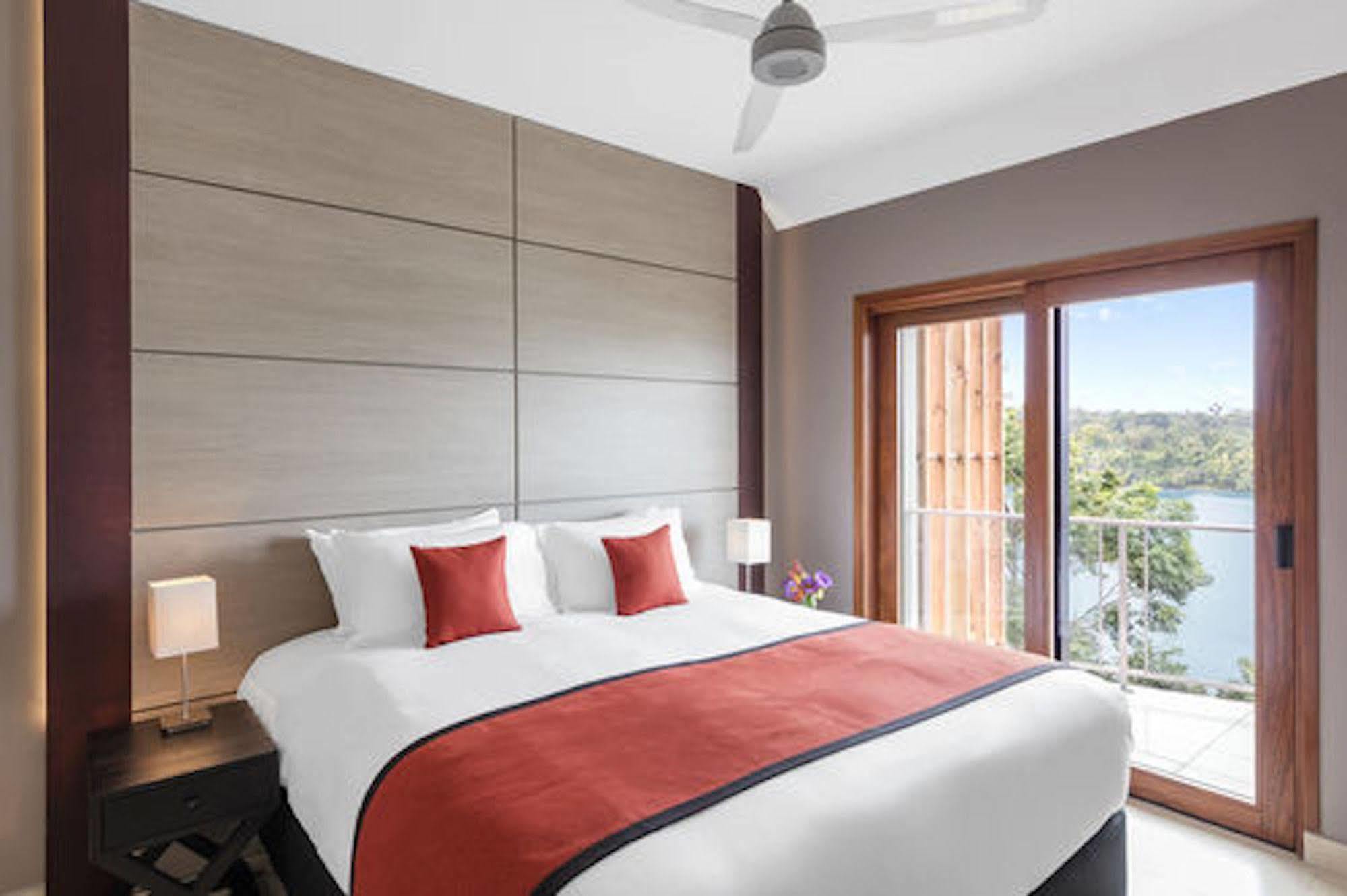 Ramada Resort By Wyndham Порт-Вила Экстерьер фото